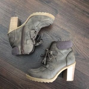 Mudd Ankle Booties - Grey/Brown SUPER comfy!